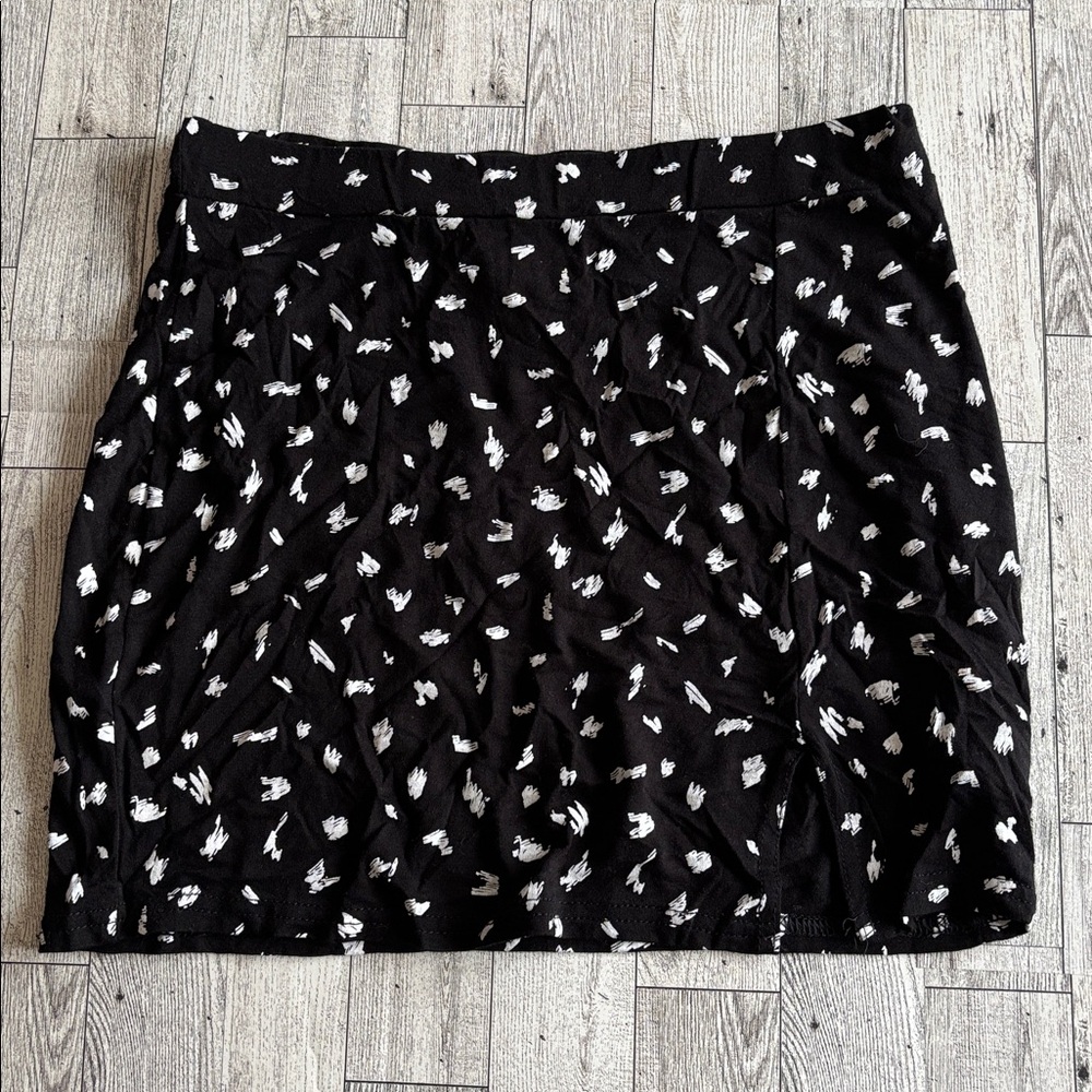 MISSGUIDED Skirt Black White polka dot mini women’s size 6